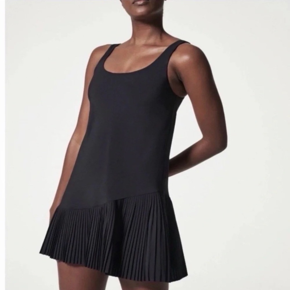 Spanx Yes Pleats Sporty Tennis Dress LRG Blk Asymmetrical Tenniscore Activewear